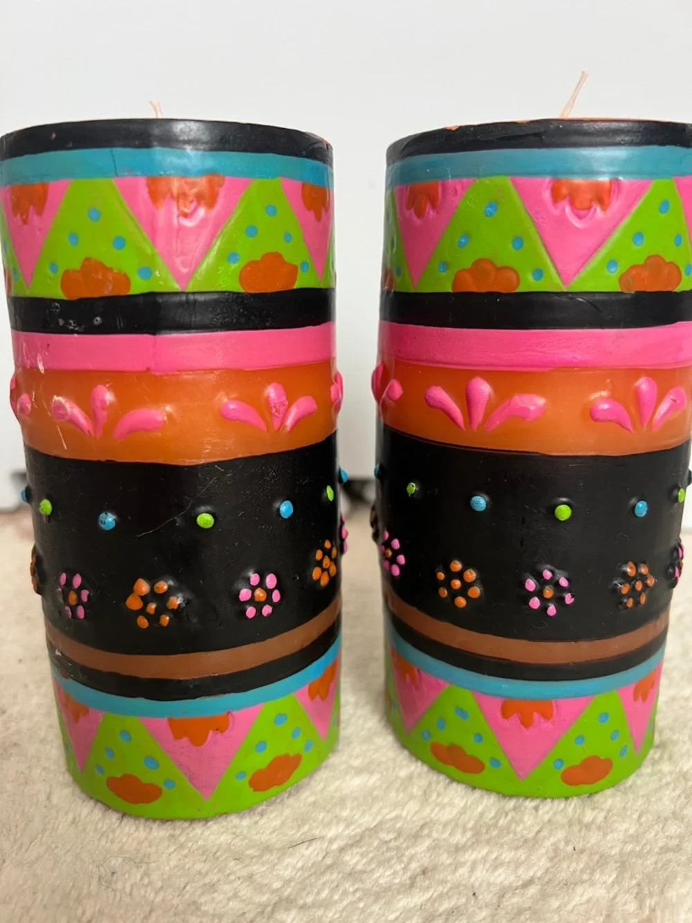 Set of 2 Multicolor Decorative Pillar Candles